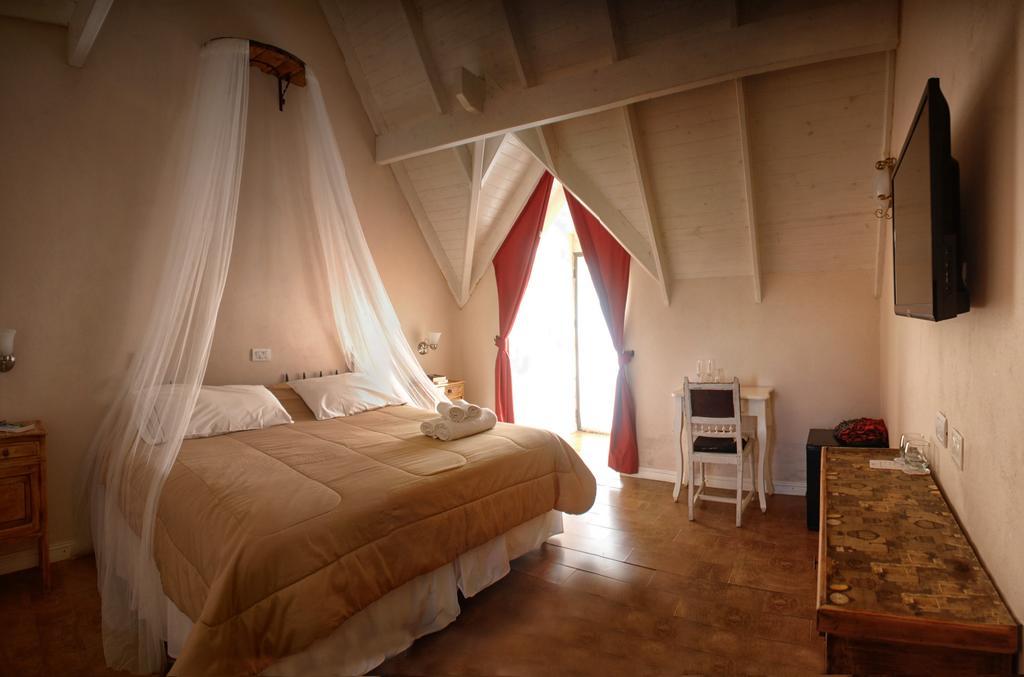 Atelier Hotel De Charme Villa General Belgrano Eksteriør bilde